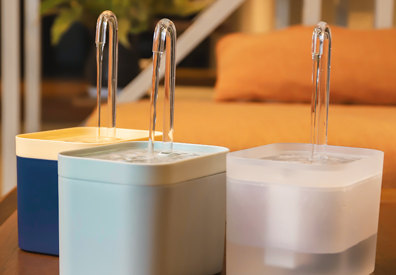 Fontaine à eau pour chat, filtre automatique USB, bol électrique muet pour chat, 1,5 l, filtre à recirculation pour chats, distributeur d'eau pour animaux de compagnie